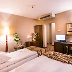 Astoria ApartHotel HEN&STAG DO